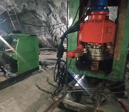 溜煤眼天井鉆機施工 溜煤眼天井鉆機施工
