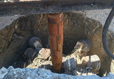 溜礦井導孔貫通天井鉆機施工 溜礦井導孔貫通天井鉆機施工