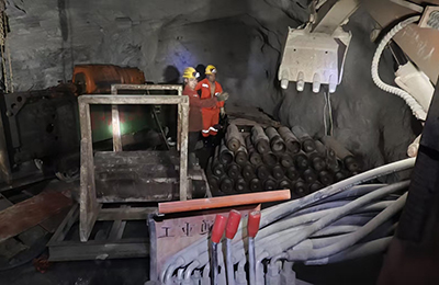 內蒙古鎢礦反井施工項目